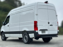 Mercedes-Benz Sprinter Crew Van Standard Roof 4-Cyl Diesel HO 2500 Standard Roof I4 Diesel HO 144" RWD 2026