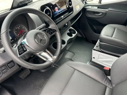 Mercedes-Benz Sprinter Crew Van Standard Roof 4-Cyl Diesel HO 2500 Standard Roof I4 Diesel HO 144" RWD 2026