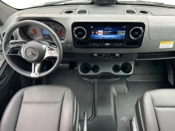 Mercedes-Benz Sprinter Crew Van Standard Roof 4-Cyl Diesel HO 2500 Standard Roof I4 Diesel HO 144" RWD 2026