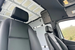 Mercedes-Benz Sprinter Crew Van Standard Roof 4-Cyl Diesel HO 2500 Standard Roof I4 Diesel HO 144" RWD 2026