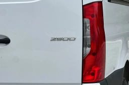 Mercedes-Benz Sprinter Crew Van Standard Roof 4-Cyl Diesel HO 2500 Standard Roof I4 Diesel HO 144" RWD 2026