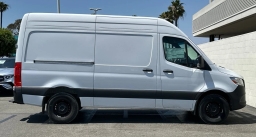 Mercedes-Benz Sprinter Cargo Van Standard Roof 4-Cyl Diesel HO 2500 Standard Roof I4 Diesel HO 144" RWD 2025