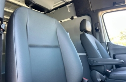 Mercedes-Benz Sprinter Cargo Van Standard Roof 4-Cyl Diesel HO 2500 Standard Roof I4 Diesel HO 144" RWD 2025