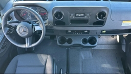 Mercedes-Benz Sprinter Crew Van Standard Roof 4-Cyl Diesel HO 2500 Standard Roof I4 Diesel HO 144" RWD 2026