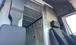 Mercedes-Benz Sprinter Crew Van Standard Roof 4-Cyl Diesel HO 2500 Standard Roof I4 Diesel HO 144" RWD 2026
