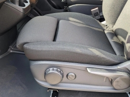 Mercedes-Benz Sprinter Cargo Van Standard Roof 4-Cyl Diesel HO 2500 Standard Roof I4 Diesel HO 144" RWD 2025