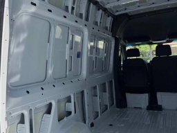 Mercedes-Benz Sprinter Crew Van Standard Roof 4-Cyl Diesel HO 2500 Standard Roof I4 Diesel HO 144" RWD 2026