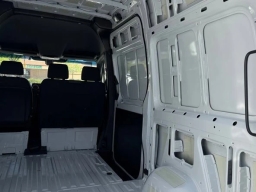 Mercedes-Benz Sprinter Crew Van Standard Roof 4-Cyl Diesel HO 2500 Standard Roof I4 Diesel HO 144" RWD 2026