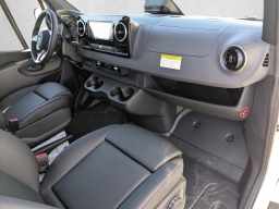Mercedes-Benz Sprinter Cargo Van Standard Roof 4-Cyl Diesel HO 2500 Standard Roof I4 Diesel HO 144" RWD 2025
