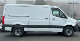 Mercedes-Benz Sprinter Crew Van Standard Roof 4-Cyl Diesel HO 2500 Standard Roof I4 Diesel HO 144" RWD 2026