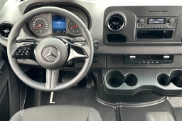 Mercedes-Benz Sprinter Crew Van Standard Roof 4-Cyl Diesel HO 2500 Standard Roof I4 Diesel HO 144" RWD 2026