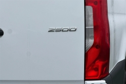 Mercedes-Benz Sprinter Crew Van Standard Roof 4-Cyl Diesel HO 2500 Standard Roof I4 Diesel HO 144" RWD 2026