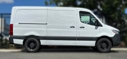 Mercedes-Benz Sprinter Crew Van Standard Roof 4-Cyl Diesel HO 2500 Standard Roof I4 Diesel HO 144" RWD 2026