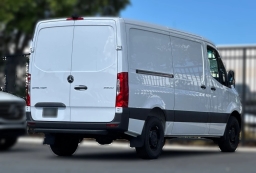 Mercedes-Benz Sprinter Crew Van Standard Roof 4-Cyl Diesel HO 2500 Standard Roof I4 Diesel HO 144" RWD 2026