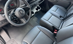 Mercedes-Benz Sprinter Crew Van Standard Roof 4-Cyl Diesel HO 2500 Standard Roof I4 Diesel HO 144" RWD 2026
