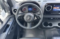 Mercedes-Benz Sprinter Crew Van Standard Roof 4-Cyl Diesel HO 2500 Standard Roof I4 Diesel HO 144" RWD 2026