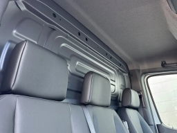 Mercedes-Benz Sprinter Crew Van Standard Roof 4-Cyl Diesel HO 2500 Standard Roof I4 Diesel HO 144" RWD 2026