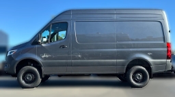 Mercedes-Benz Sprinter Crew Van Standard Roof 4-Cyl Diesel HO 2500 Standard Roof I4 Diesel HO 144" AWD 2026