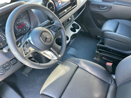 Mercedes-Benz Sprinter Crew Van Standard Roof 4-Cyl Diesel HO 2500 Standard Roof I4 Diesel HO 144" AWD 2026