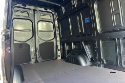 Mercedes-Benz Sprinter Crew Van Standard Roof 4-Cyl Diesel HO 2500 Standard Roof I4 Diesel HO 144" AWD 2026