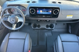 Mercedes-Benz Sprinter Crew Van Standard Roof 4-Cyl Diesel HO 2500 Standard Roof I4 Diesel HO 144" AWD 2026