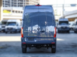Mercedes-Benz Sprinter Crew Van Standard Roof 4-Cyl Diesel HO 2500 Standard Roof I4 Diesel HO 144" AWD 2026