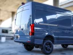 Mercedes-Benz Sprinter Crew Van Standard Roof 4-Cyl Diesel HO 2500 Standard Roof I4 Diesel HO 144" AWD 2026