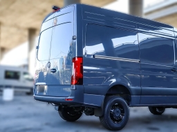 Mercedes-Benz Sprinter Crew Van Standard Roof 4-Cyl Diesel HO 2500 Standard Roof I4 Diesel HO 144" AWD 2026