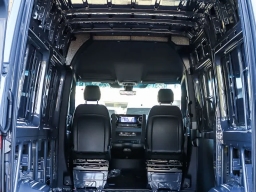 Mercedes-Benz Sprinter Crew Van Standard Roof 4-Cyl Diesel HO 2500 Standard Roof I4 Diesel HO 144" AWD 2026