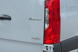 Mercedes-Benz Sprinter Cargo Van Standard Roof 4-Cyl Diesel HO 2500 Standard Roof I4 Diesel HO 144" AWD 2025