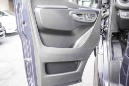 Mercedes-Benz Sprinter Crew Van Standard Roof 4-Cyl Diesel HO 2500 Standard Roof I4 Diesel HO 144" AWD 2026