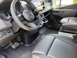 Mercedes-Benz Sprinter Cargo Van Standard Roof 4-Cyl Diesel HO 2500 Standard Roof I4 Diesel HO 144" AWD 2025