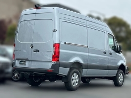 Mercedes-Benz Sprinter Crew Van Standard Roof 4-Cyl Diesel HO 2500 Standard Roof I4 Diesel HO 144" AWD 2026