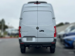 Mercedes-Benz Sprinter Crew Van Standard Roof 4-Cyl Diesel HO 2500 Standard Roof I4 Diesel HO 144" AWD 2026