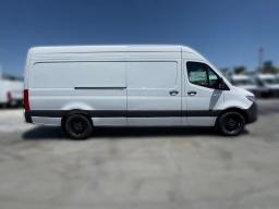 Mercedes-Benz Sprinter Crew Van High Roof 4-Cyl Diesel HO 2500 High Roof I4 Diesel HO 170" RWD 2026