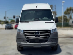 Mercedes-Benz Sprinter Crew Van High Roof 4-Cyl Diesel HO 2500 High Roof I4 Diesel HO 170" RWD 2026
