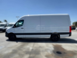 Mercedes-Benz Sprinter Crew Van High Roof 4-Cyl Diesel HO 2500 High Roof I4 Diesel HO 170" RWD 2026