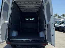 Mercedes-Benz Sprinter Crew Van High Roof 4-Cyl Diesel HO 2500 High Roof I4 Diesel HO 170" RWD 2026