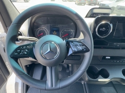 Mercedes-Benz Sprinter Crew Van High Roof 4-Cyl Diesel HO 2500 High Roof I4 Diesel HO 170" RWD 2026