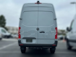 Mercedes-Benz Sprinter Crew Van High Roof 4-Cyl Diesel HO 2500 High Roof I4 Diesel HO 170" RWD 2026