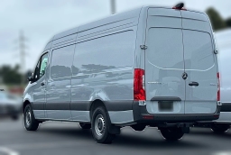 Mercedes-Benz Sprinter Crew Van High Roof 4-Cyl Diesel HO 2500 High Roof I4 Diesel HO 170" RWD 2026