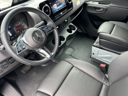 Mercedes-Benz Sprinter Crew Van High Roof 4-Cyl Diesel HO 2500 High Roof I4 Diesel HO 170" RWD 2026