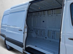 Mercedes-Benz Sprinter Cargo Van High Roof 4-Cyl Diesel HO 2500 High Roof I4 Diesel HO 170" RWD 2026