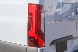 Mercedes-Benz Sprinter Crew Van High Roof 4-Cyl Diesel HO 2500 High Roof I4 Diesel HO 170" AWD 2026