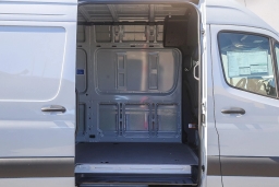 Mercedes-Benz Sprinter Crew Van High Roof 4-Cyl Diesel HO 2500 High Roof I4 Diesel HO 170" AWD 2026