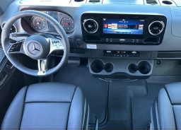 Mercedes-Benz Sprinter Crew Van High Roof 4-Cyl Diesel HO 2500 High Roof I4 Diesel HO 170" AWD 2026