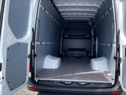 Mercedes-Benz Sprinter Cargo Van High Roof 4-Cyl Diesel HO 3500 High Roof I4 Diesel HO 170" RWD 2026