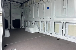 Mercedes-Benz Sprinter Cargo Van High Roof 4-Cyl Diesel HO 3500XD High Roof I4 Diesel HO 170" RWD 2026
