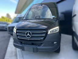 Mercedes-Benz Sprinter Passenger Van Standard Roof 4-Cyl Diesel HO 2500 Standard Roof I4 Diesel HO 144" RWD 2025