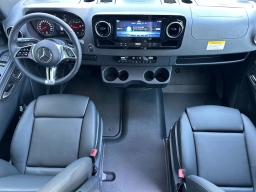 Mercedes-Benz Sprinter Passenger Van Standard Roof 4-Cyl Diesel HO 2500 Standard Roof I4 Diesel HO 144" RWD 2025